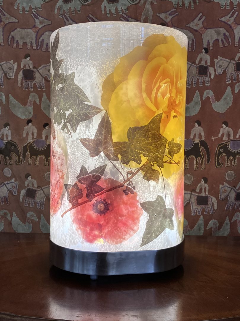 Veilleuse Totem Florale Rose Socle Inox 6 Veilleuse Totem Florale Rose Socle Inox – Image 6