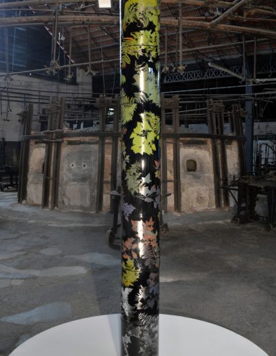 01 jerome ghesquiere photographie soufflee atelier musee du verre treslon colonne cylindre