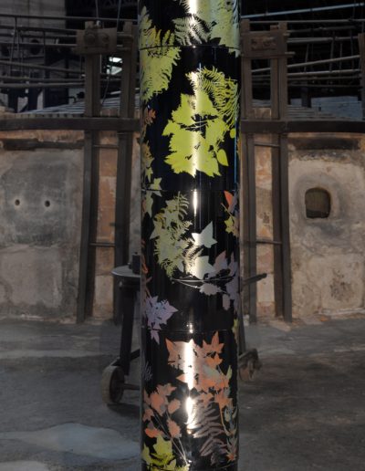 02 jerome ghesquiere photographie soufflee atelier musee du verre treslon colonne cylindre