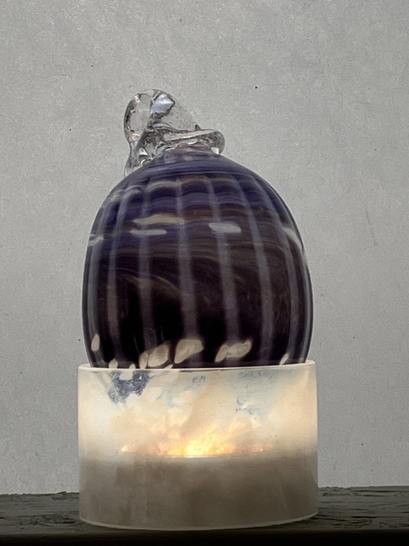 Boule de Noël MAUVE en verre soufflé 2 Boule de Noël MAUVE en verre soufflé – Image 2