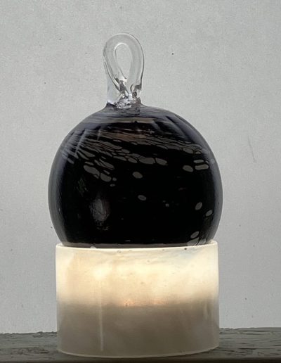 03 jerome ghesquiere photographie soufflee artisan art souffleur verre oise boule de noel noir